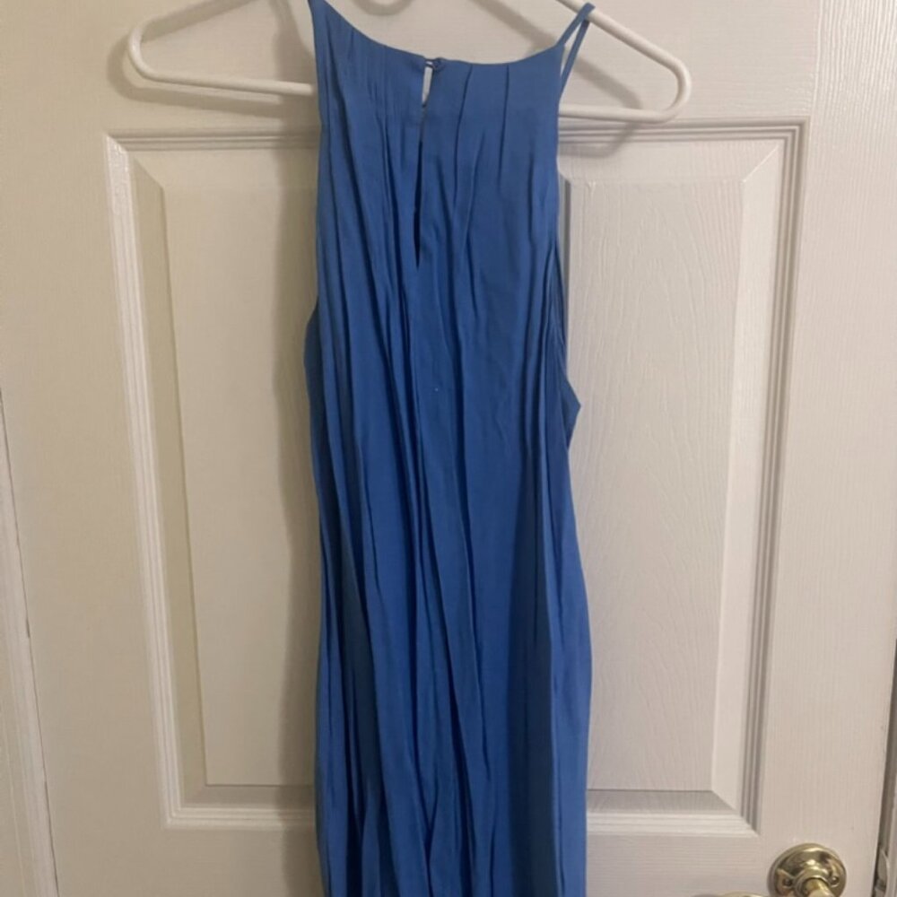 Blue dress